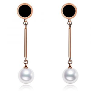 Fame Dangle Earrings Round Pearls